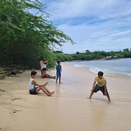 Calatagan'S Bahay Kubo - With Beach Access 외부 사진
