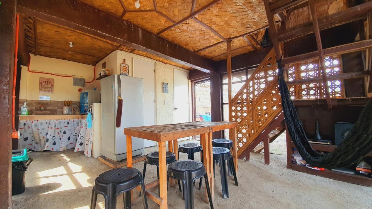 Calatagan'S Bahay Kubo - With Beach Access 외부 사진