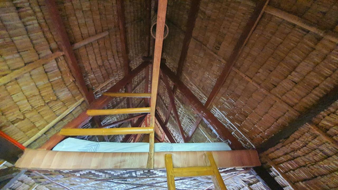 Calatagan'S Bahay Kubo - With Beach Access 외부 사진
