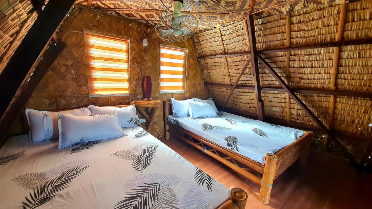 Calatagan'S Bahay Kubo - With Beach Access 외부 사진