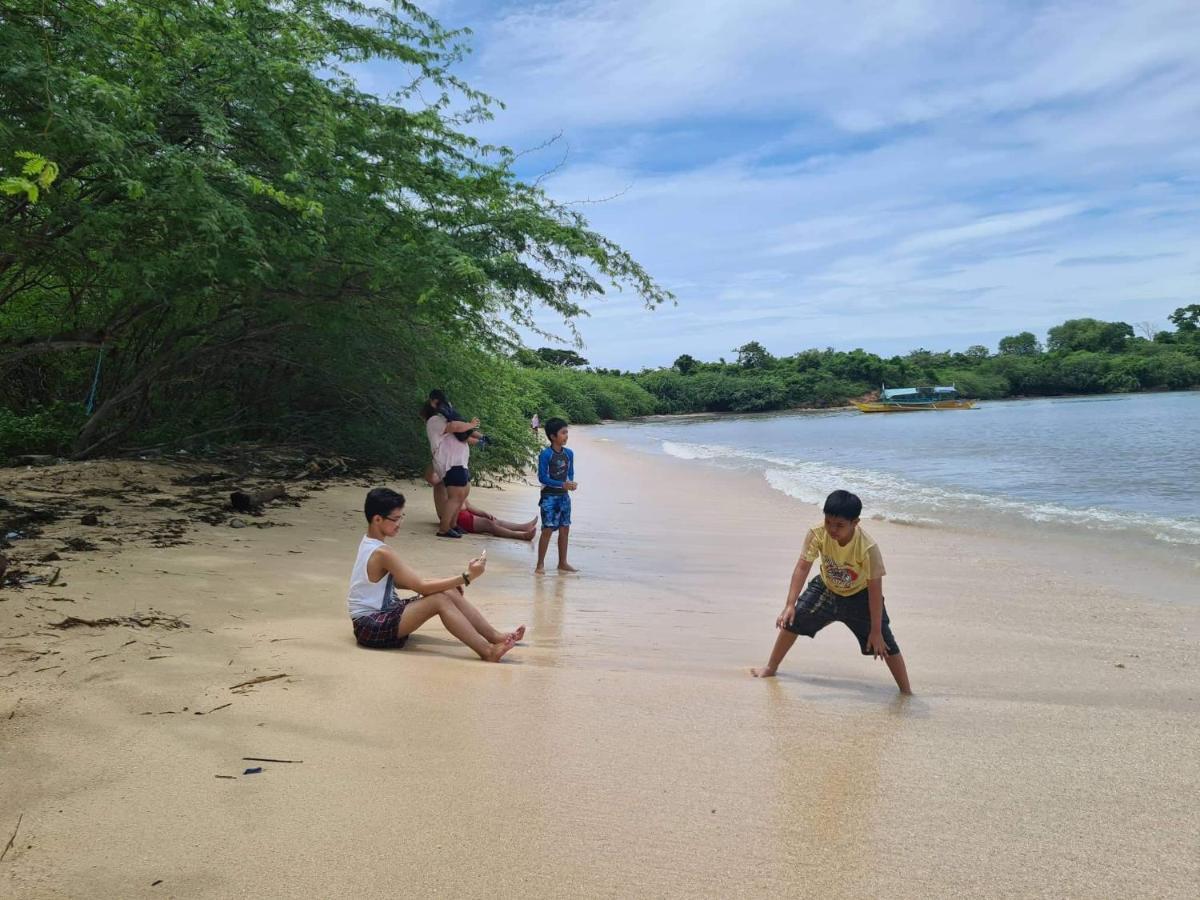 Calatagan'S Bahay Kubo - With Beach Access 외부 사진